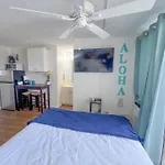 Mellow Kuhio Village Studio
