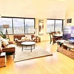 Penthouse Waikiki Panorama Ocean/Mountain Views