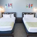 Waikiki Banyan Condo Located One Block From Waikiki Beach! Condo
