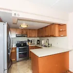 Ilikai Tower 1934 Condo With Fully Equipped Kitchen - Great For Longer Stays!