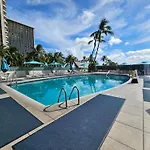 Ilikai Tower 1934 Condo With Fully Equipped Kitchen - Great For Longer Stays!