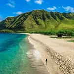 Beautiful Condo At The Island Colony In Waikiki