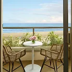 Outrigger Reef Waikiki Beach Resort
