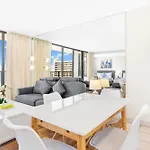 Waikiki Banyan T2-22Nd Completely Remodeled