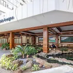 Waikiki Banyan T2-22Nd Completely Remodeled