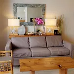 Block To Beach! Waikiki Banyan 21St Floor Deluxe Ocean View