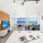 Ilikai Marina Stunning Ocean & Harbor Views - Walk To The Beach!