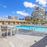 Ala Moana Condo By Zelloo