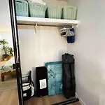 Bright Beach Style Condo Steps To Pool, Hot Tub And Parking