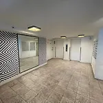 Contemporary Ocean View Suite - Heart Of Waikiki!