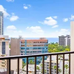 Royal Kuhio 1812 - 1Br With Partial Ocean View In The Heart Of Waikiki With Free Parking!