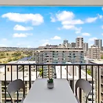 Fairway Villa Waikiki - 90 Days Minimum