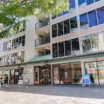 Kuhio Banyan Hotel