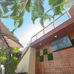 Polynesian Residences Waikiki Beach