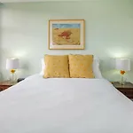 The Pineapple Suite At The Waikiki Banyan