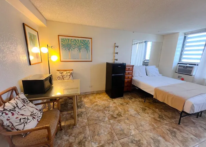 Hawaiian Monarch 2508 Condo