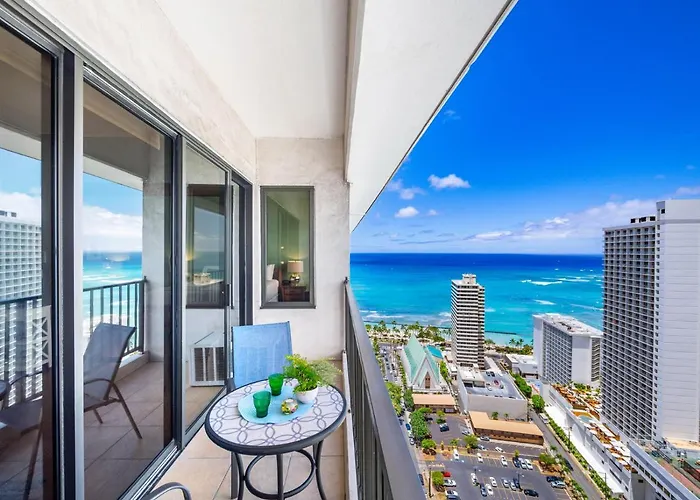 Penthouse With Fabulous Ocean View Near Waikiki Beach