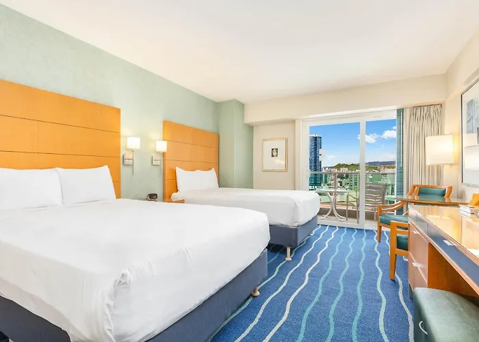 Castle At Ala Moana Hotel