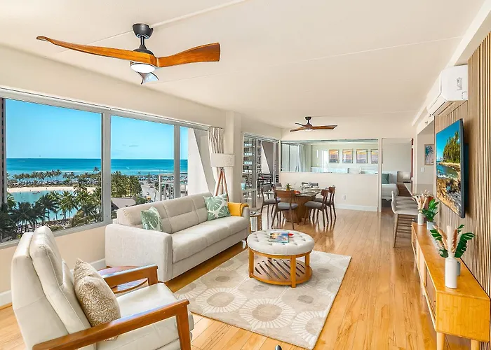 Upscale 2Br & 2Ba Ocean View In Waikiki With Parking!