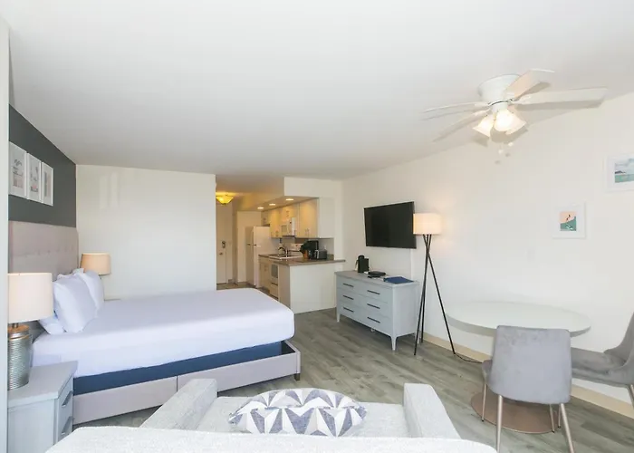 Ilikai Marina 1781 City View Studio