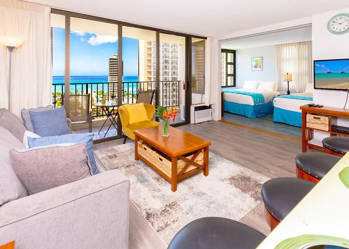 Renovated Ocean View Suite, Near Beach, Free Parking