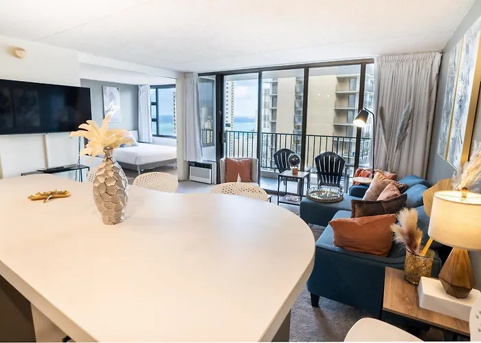 Deluxe Ocean View Condo 2 Queen Beds In Waikiki, Free Parking & Wi-Fi