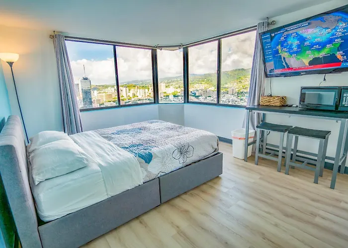Waikiki Monarch Hotel Studio Near Waikiki - Mountain And City View - Full Kitchen