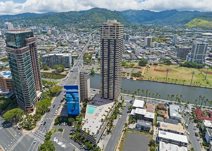 Hawaiian Monarch Penthouse 401 By Hawaii Ocean Club
