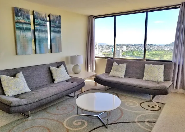 Vacation Rental Studios At Hawaiian Monarch