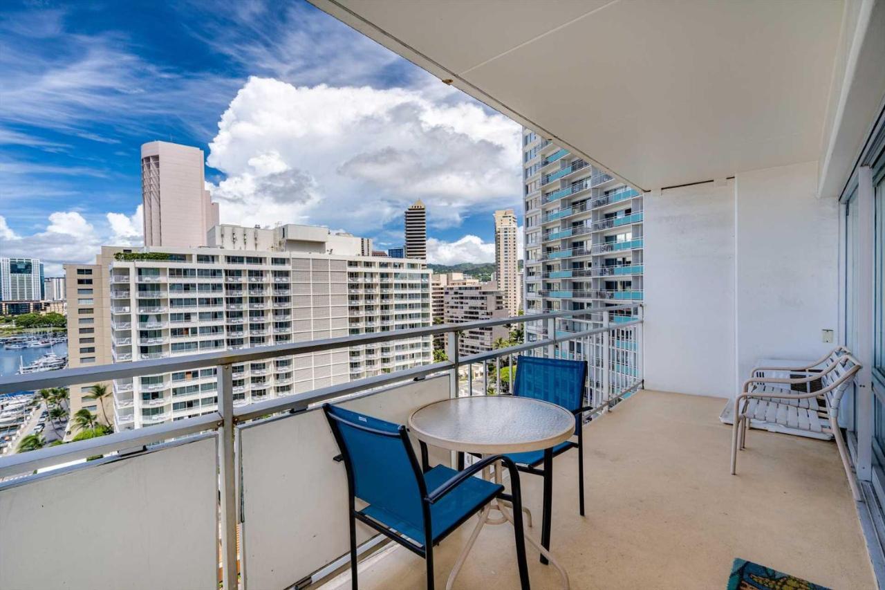 Holiday home Ilikai 1437