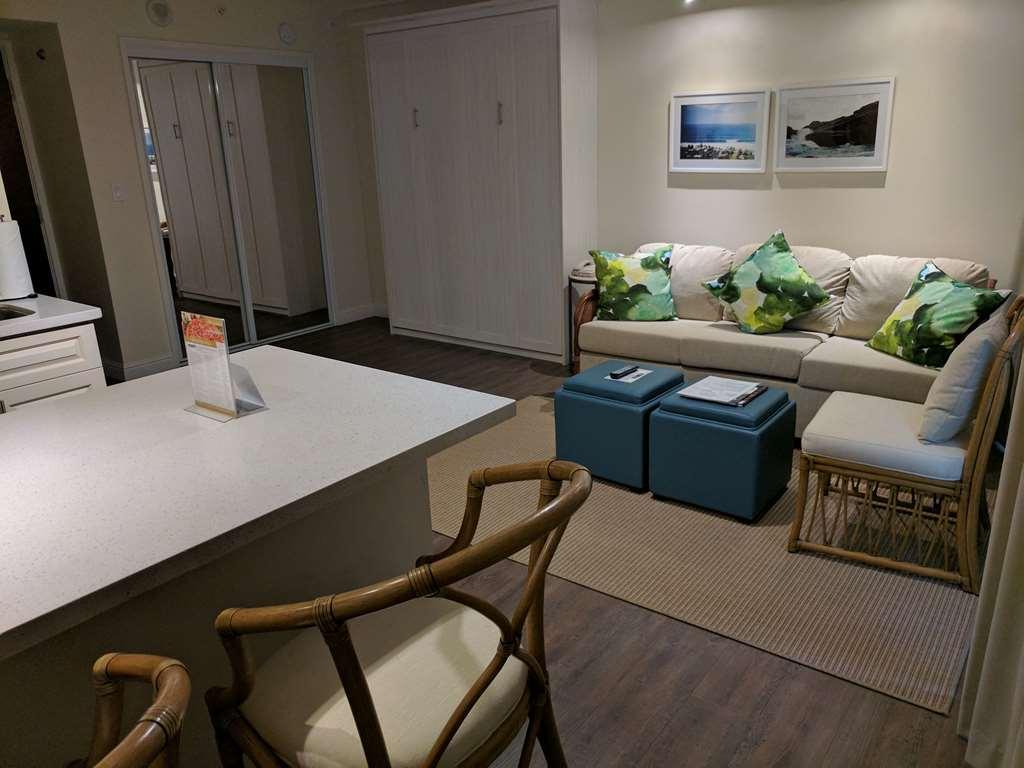 Imperial Hawaii Hotel 3*