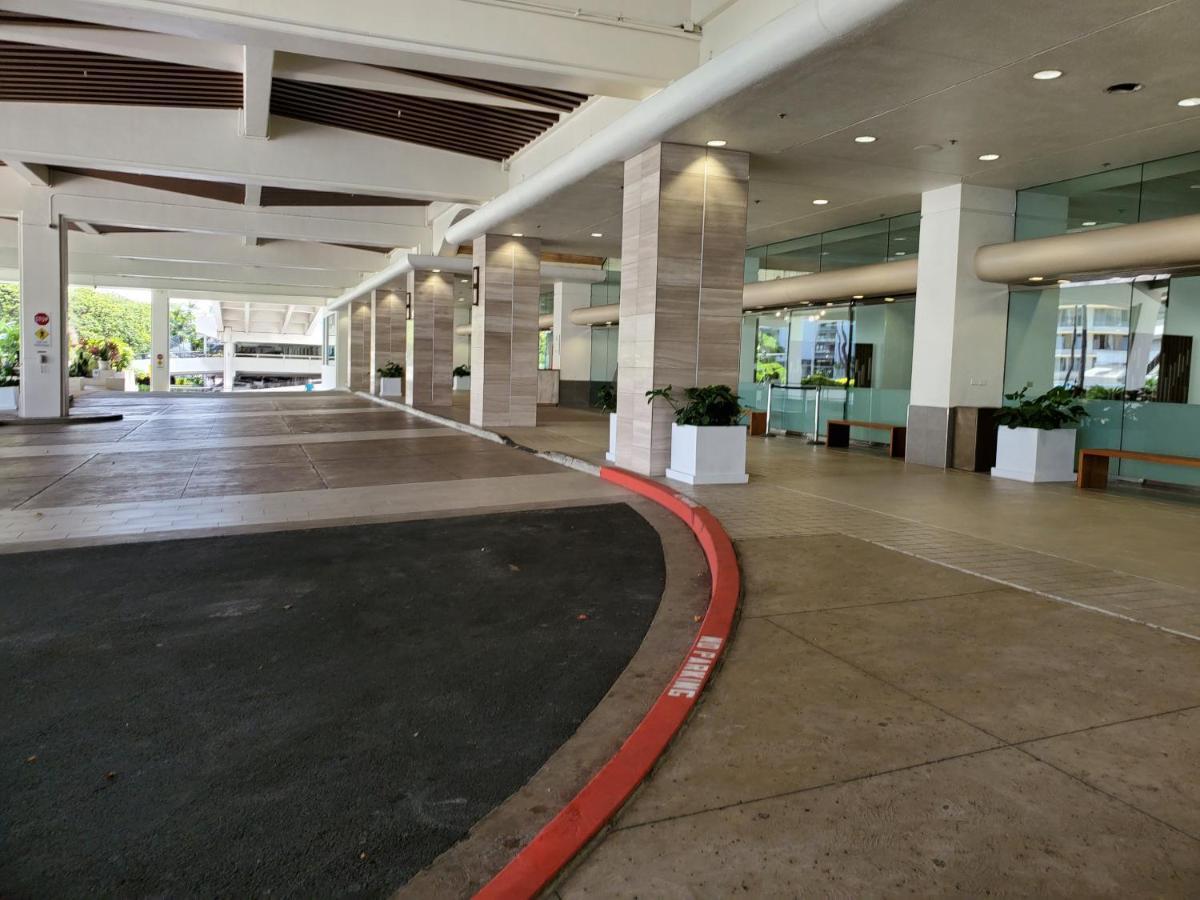 Lsi At Ala Moana 3*