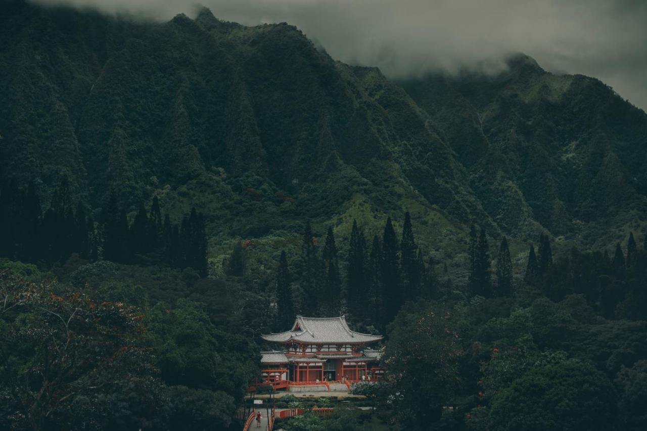 Japanese Cultural Experience: Pagoda In Honolulu, Hi *