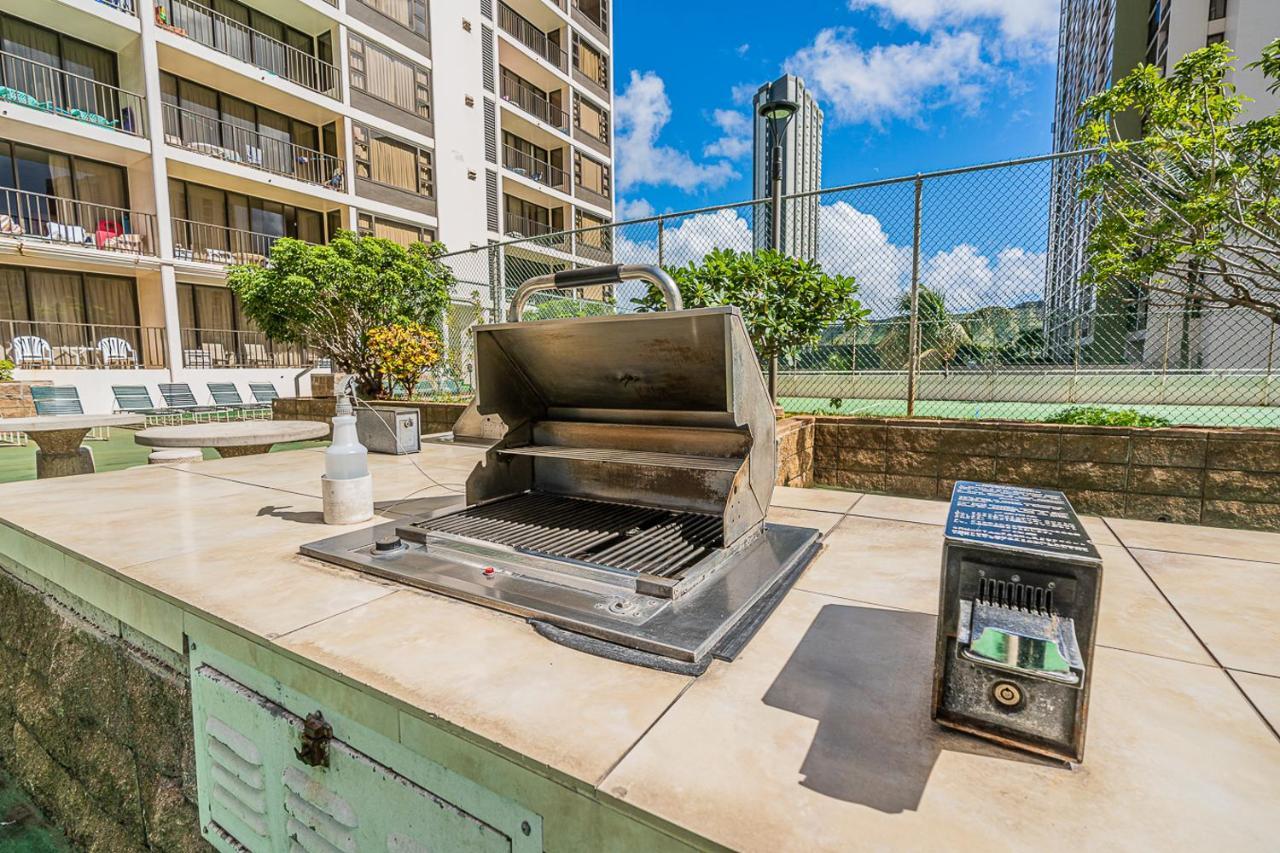 Free Parking, Pool, Sauna, Spa, Wifi, Bbq, Ac - Waikiki Banyan Honolulu