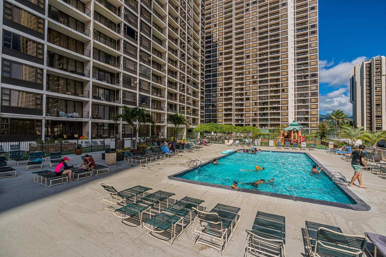 Free Parking, Pool, Sauna, Spa, Wifi, Bbq, Ac - Waikiki Banyan *