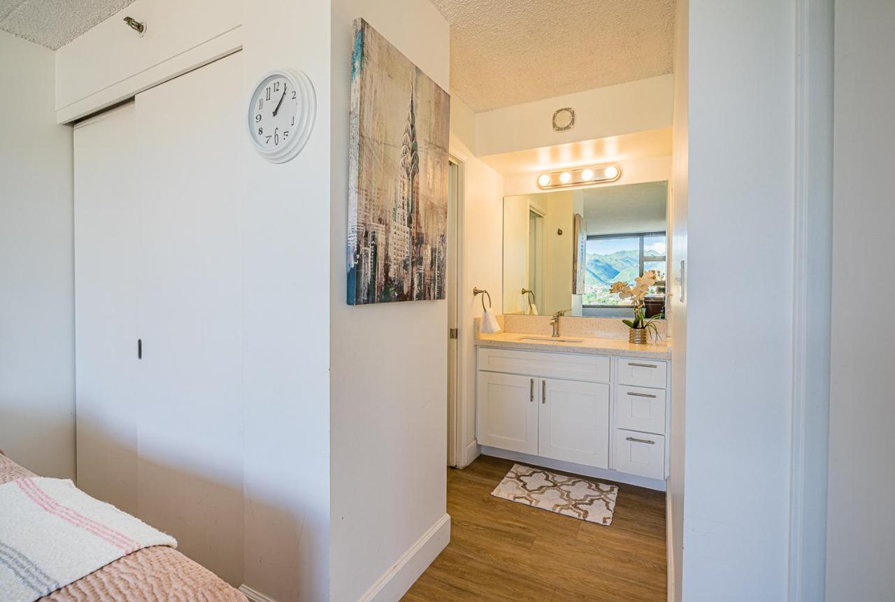 Free Parking, Pool, Sauna, Spa, Wifi, Bbq, Ac - Waikiki Banyan Honolulu