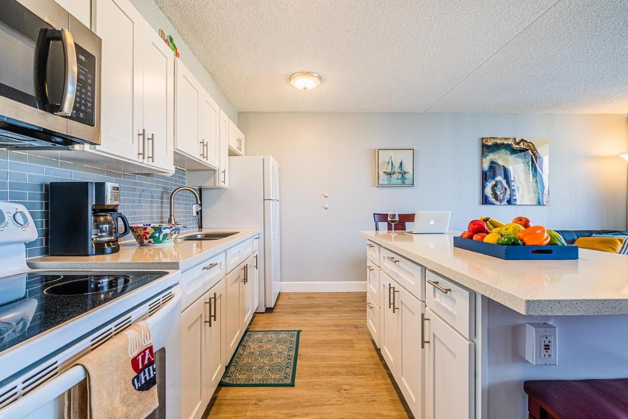 Apartment Free Parking, Pool, Sauna, Spa, Wifi, Bbq, Ac - Waikiki Banyan Honolulu