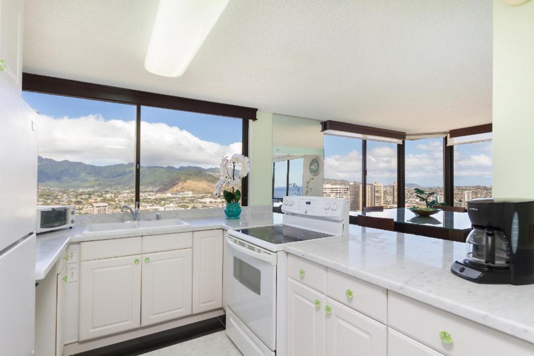 2 Bedroom Penthouse W/ocean Views Aparthotel