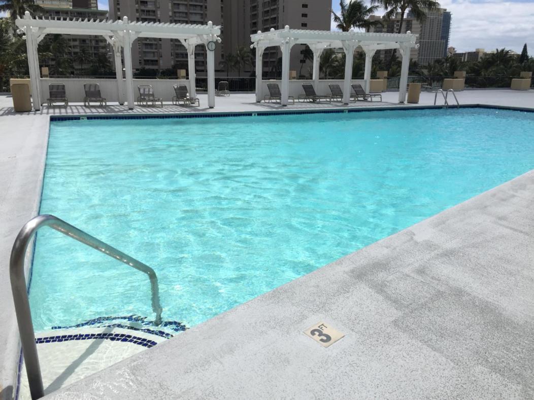 2 Bedroom Penthouse W/ocean Views Honolulu