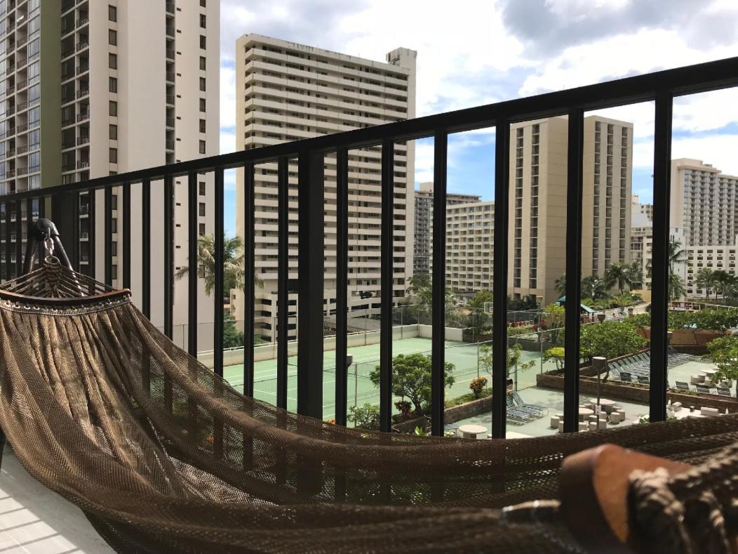 Aparthotel Waikiki Banyan Modern One Bedroom Free Parking