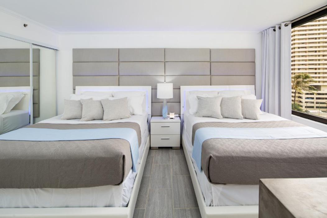 Waikiki Banyan Modern One Bedroom Free Parking Honolulu