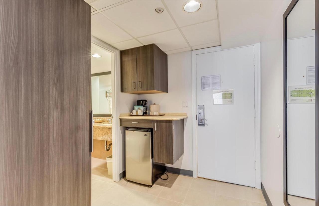 Apartment Aqua Palms Waikiki #304 And #1112
