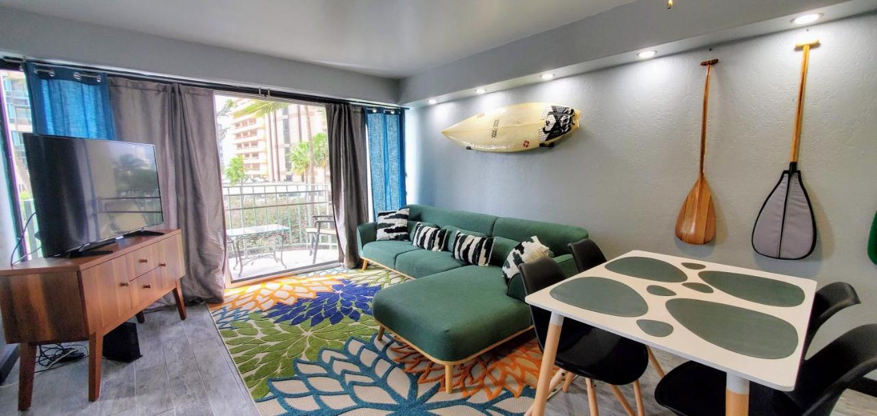 Vacation At Royal Aloha *
