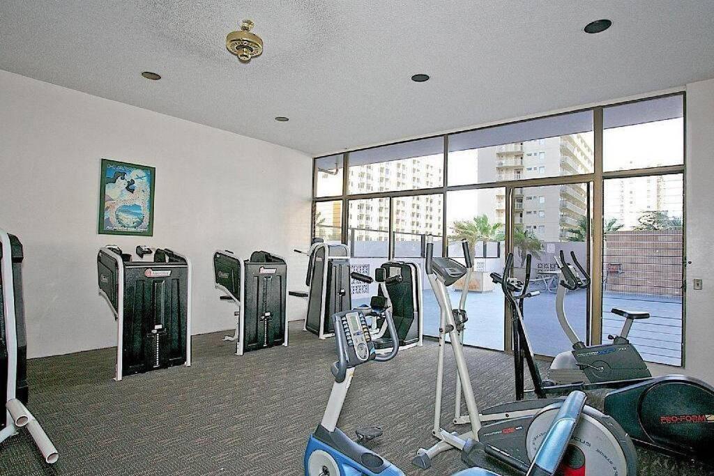 Royal Kuhio Penthouse With Ocean View On 35th Floor *