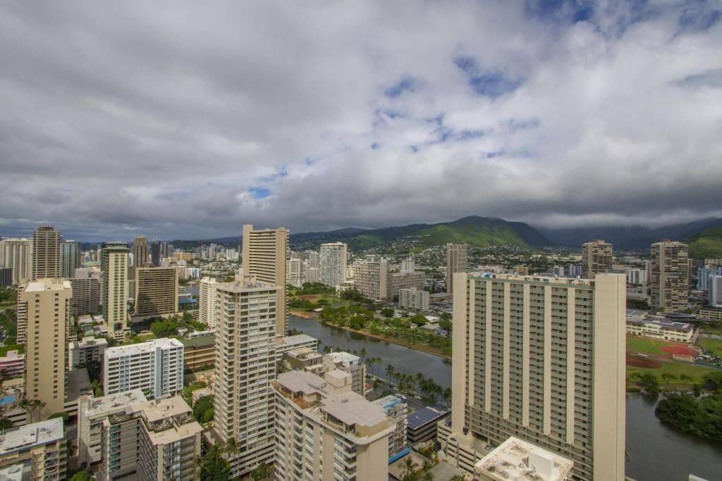 Apartment Royal Kuhio Penthouse With Ocean View On 35th Floor *