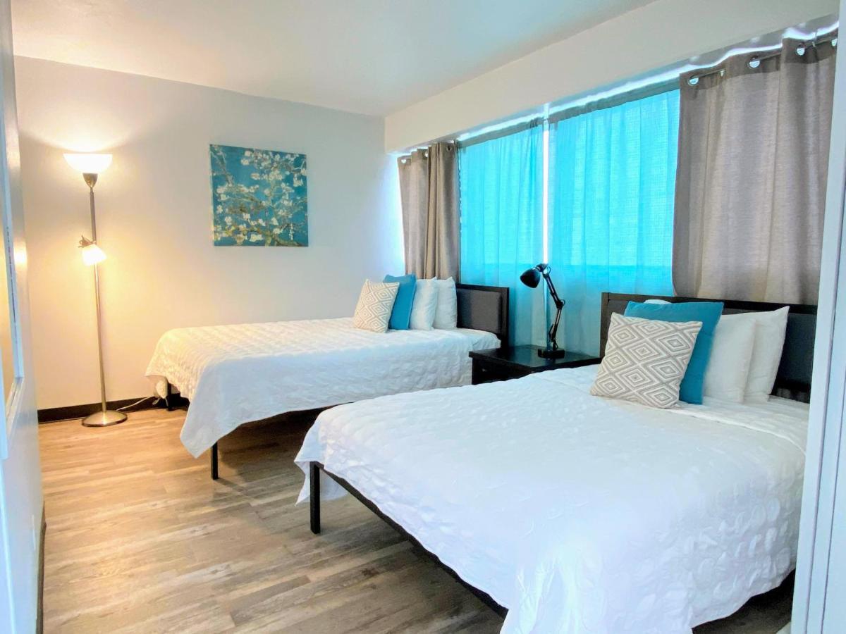 Vacation At Royal Aloha *