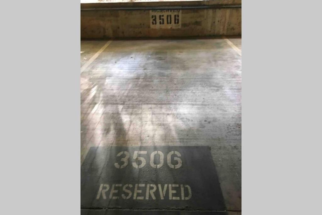 Royal Kuhio Penthouse With Ocean View On 35th Floor * Honolulu