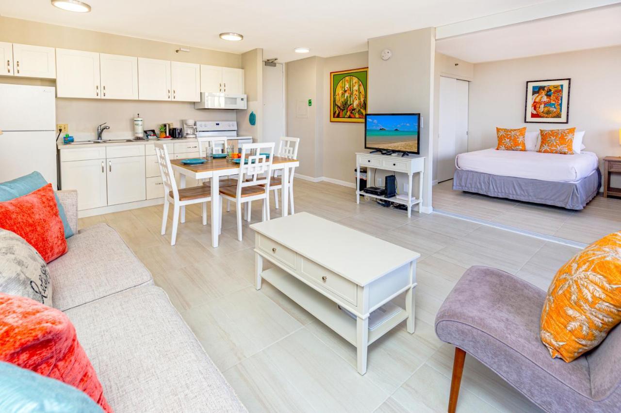 Diamond Head & Ocean View Gem Near Waikiki Beach, Parking's On Us Apartment Honolulu