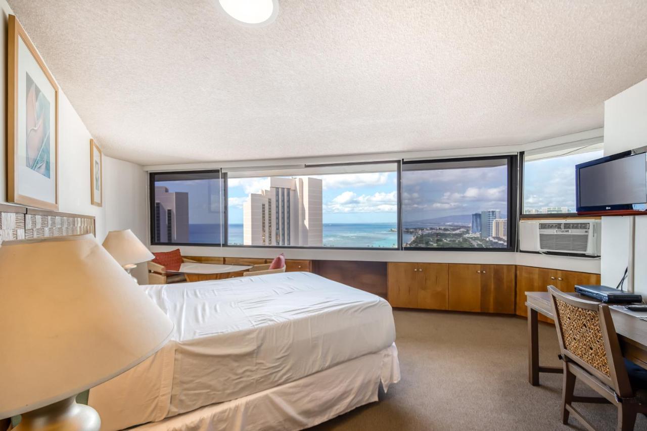 Hotel Marina Tower 3201 - 30-night Minimum Honolulu