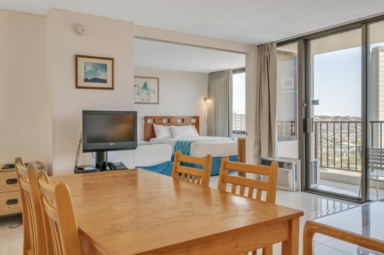 23rd Floor Waikiki Banyan - Only One Block From Beach! Apartment Honolulu